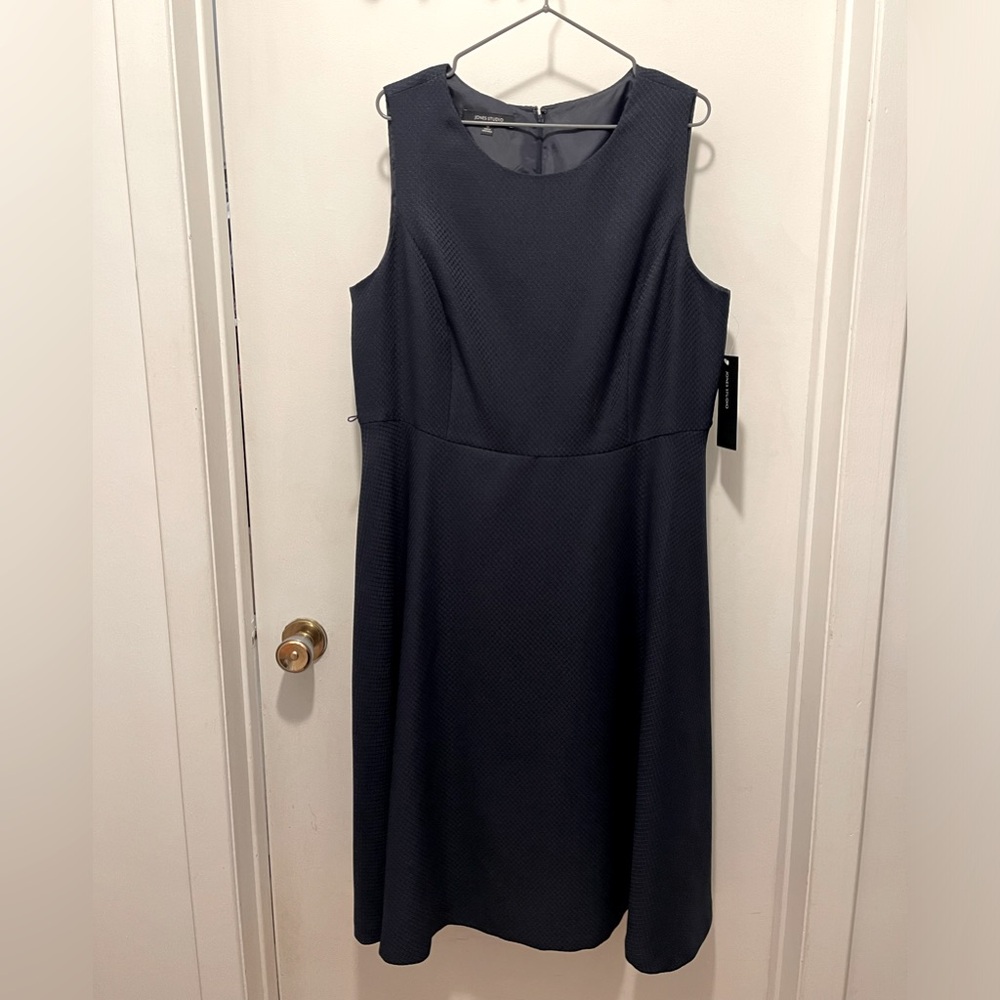 Jones Studio Navy dress sz16. New with tags. Navy dress. Business casual. Dress.